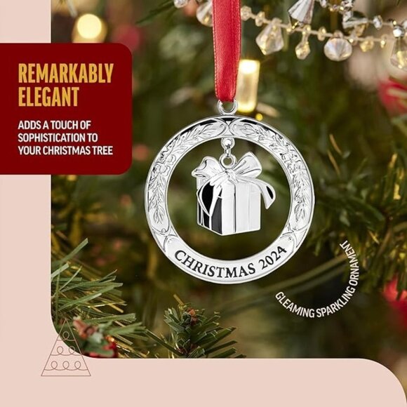 Christmas Silver 3" x 3" Wreath with Gift Box Pendant Engraved Tree Ornament - Picture 7 of 10